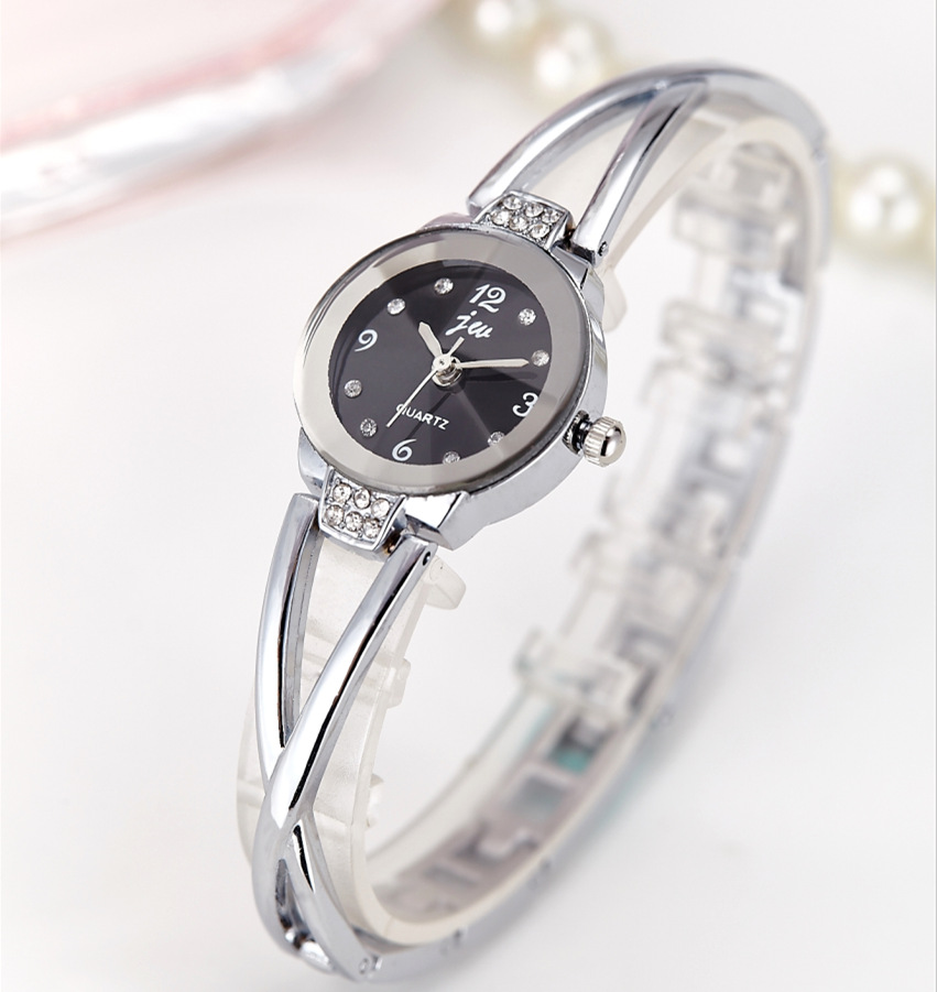 Новые модные женские часы-брас – обзор и цена Lux Watch